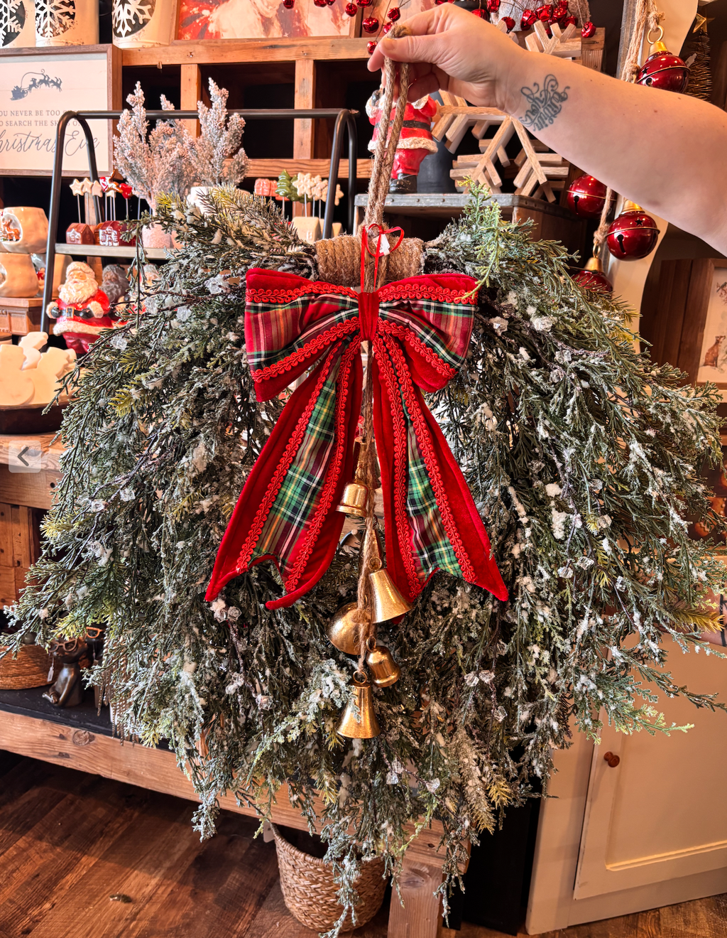 Heirloom Christmas Wreath with Bells & Plaid Bow