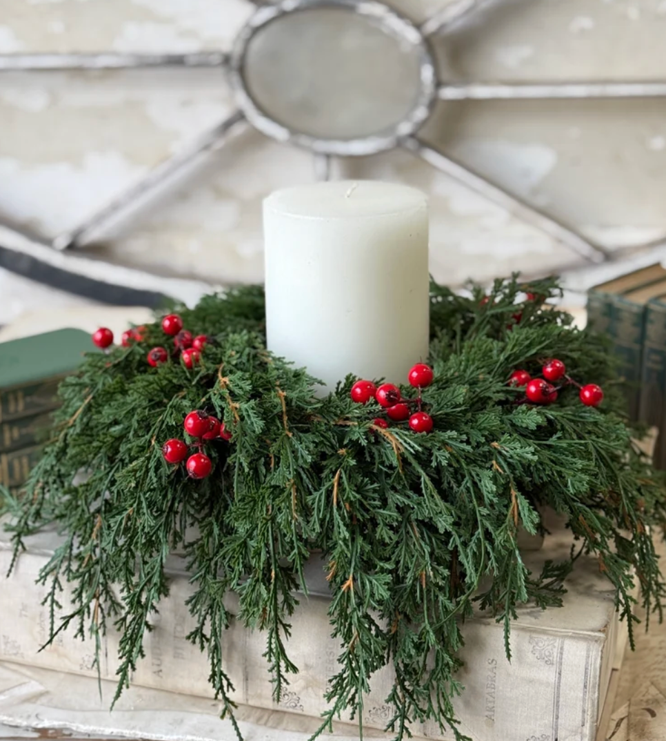 6in Emerald Berries Candle Ring